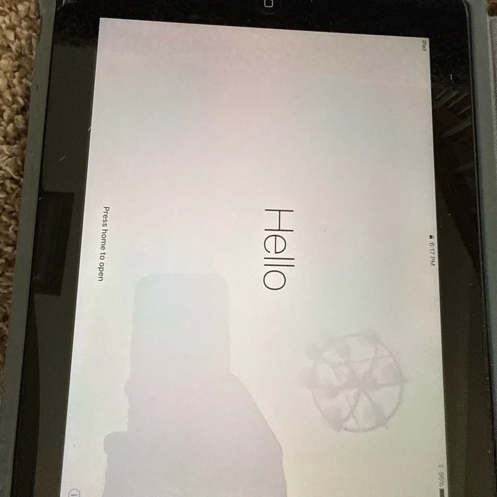 Apple IPAD 4th Generation Tablet with Gray Cover
